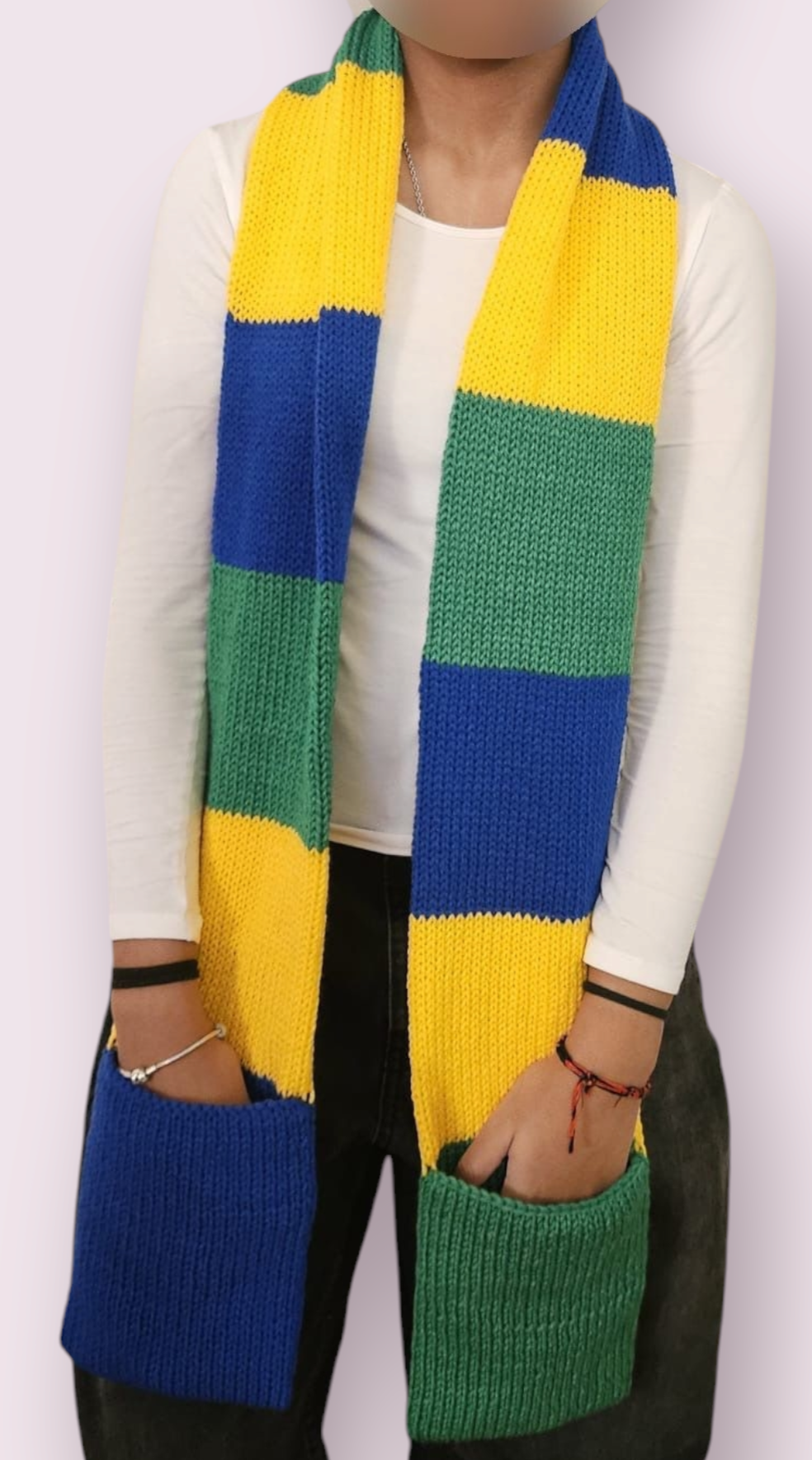 Knitted Pocket Scarf - St. Vincent