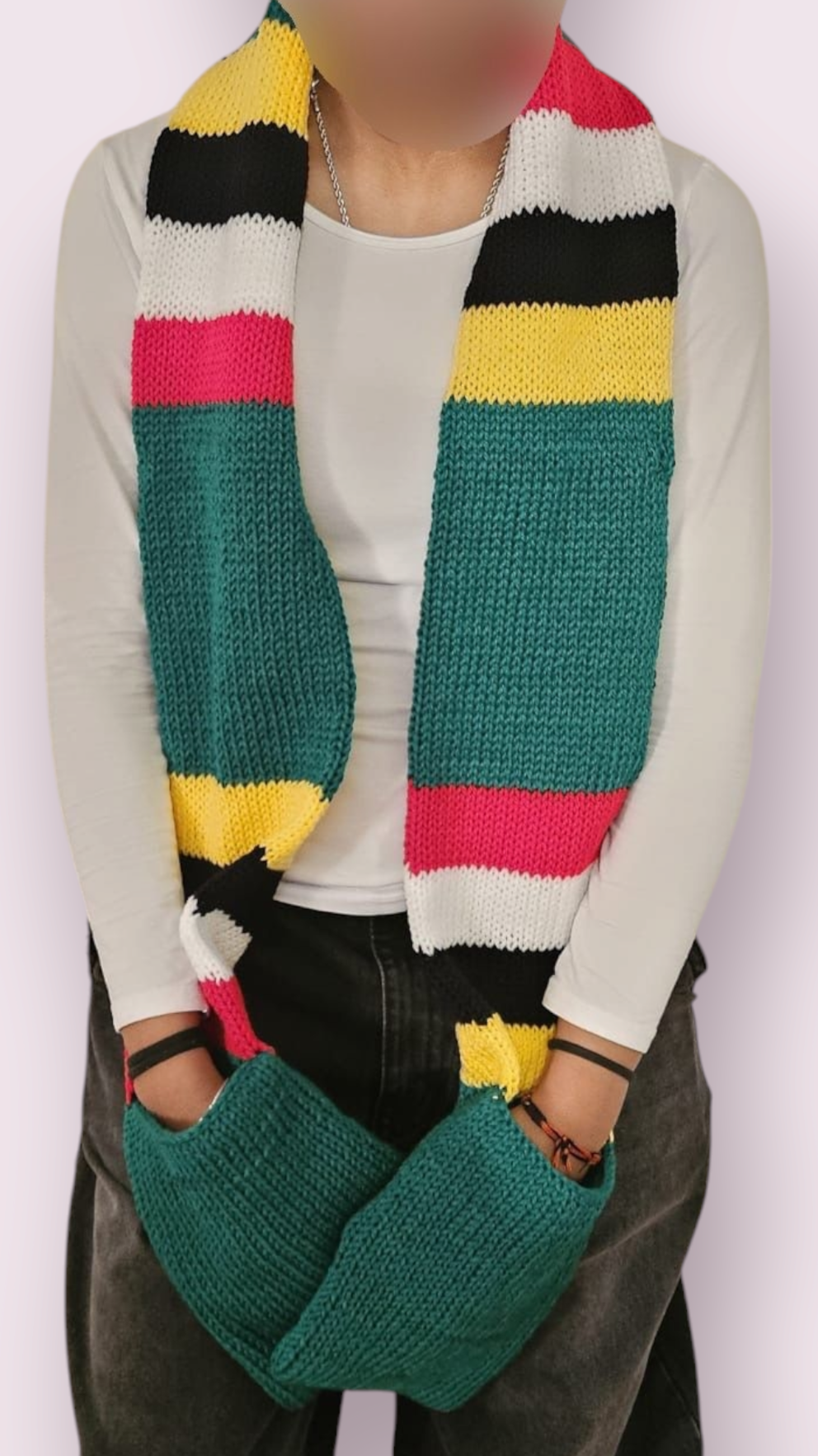 Knitted Pocket Scarf - Dominica