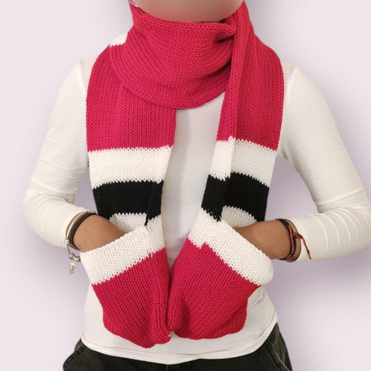 Knitted Pocket Scarf - Trinidad