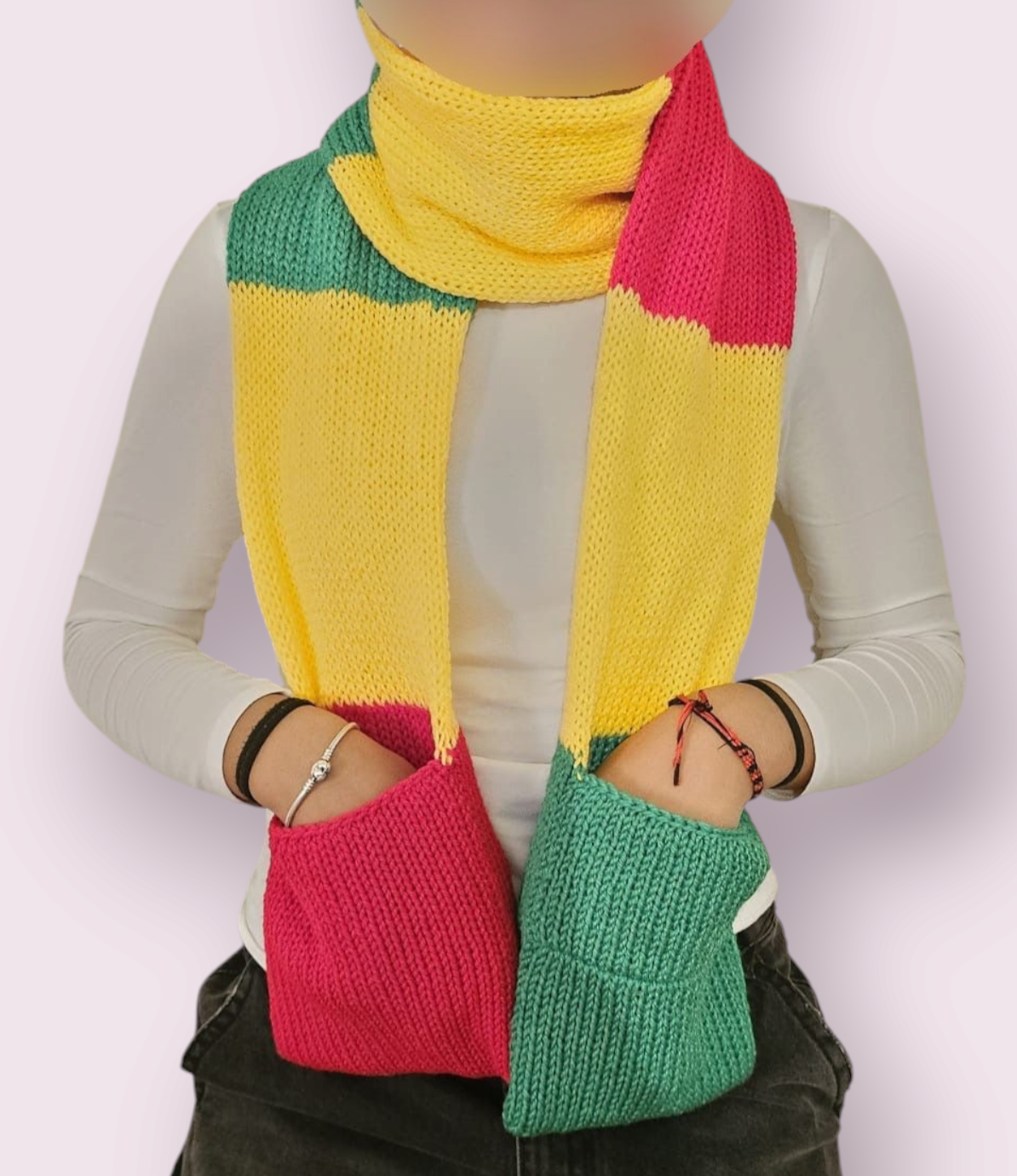 Knitted Pocket Scarf - Grenada