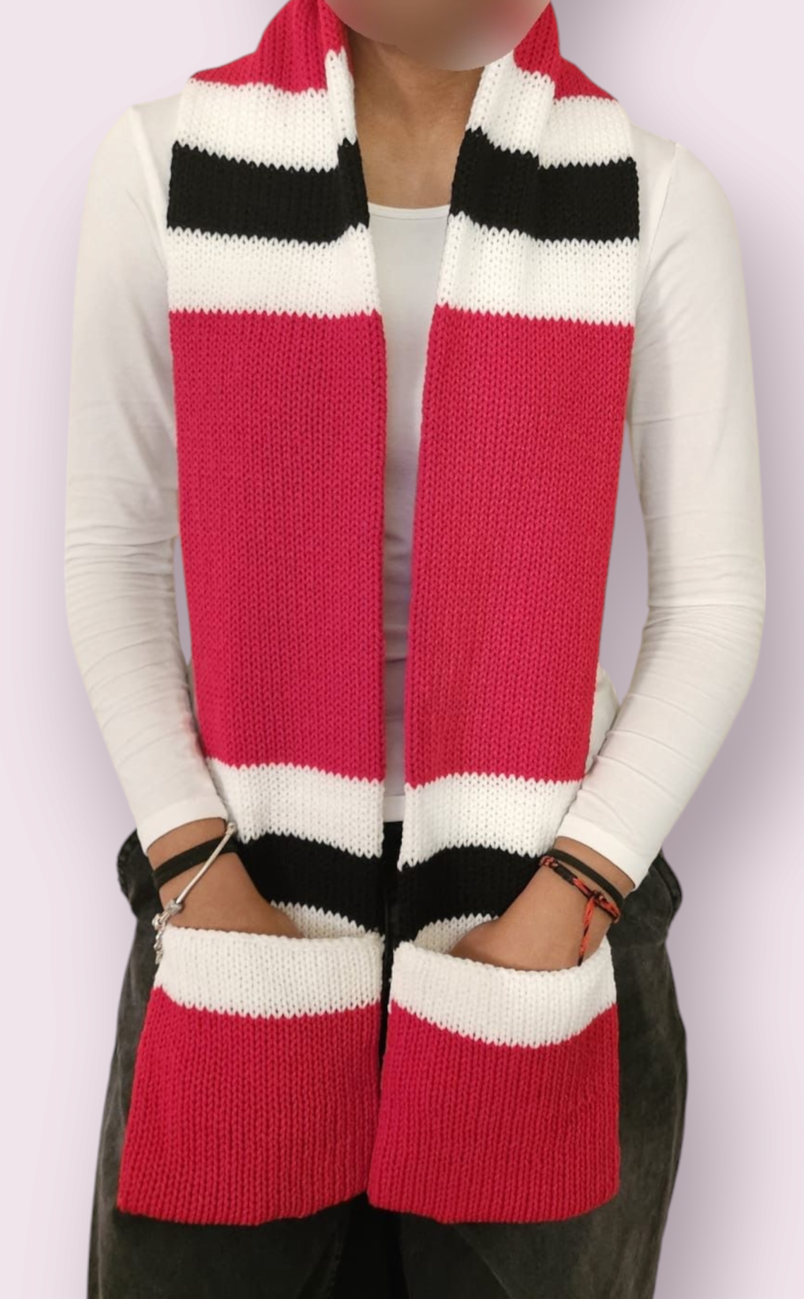 Knitted Pocket Scarf - Trinidad