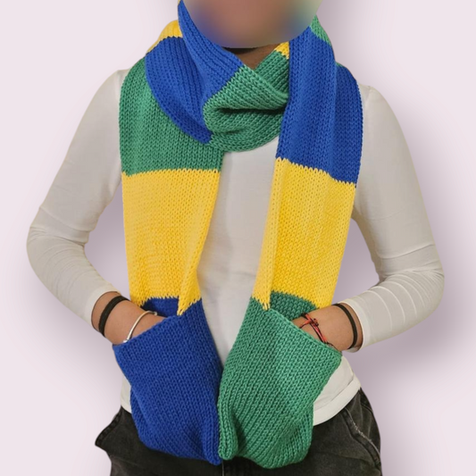 Knitted Pocket Scarf - St. Vincent